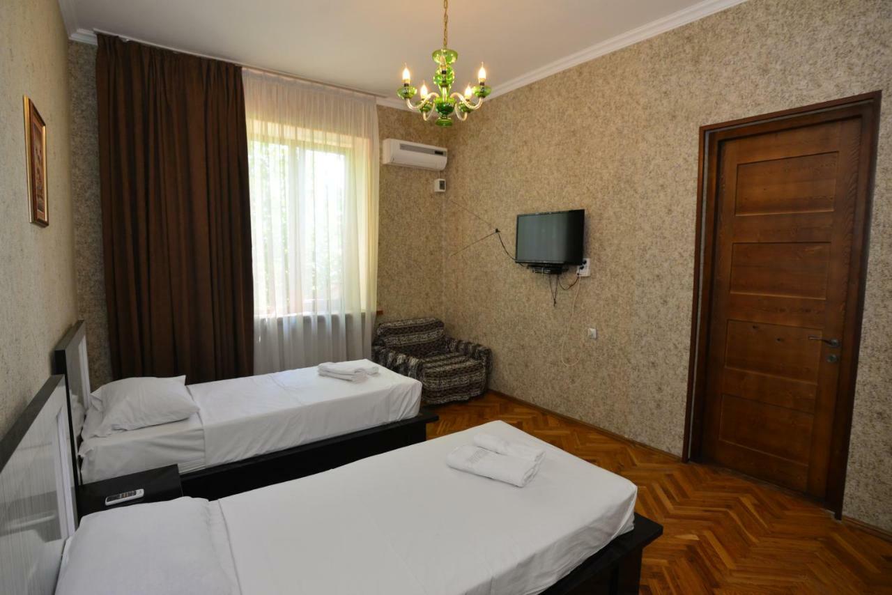 Shin Hotel Akhaltsikhe  Bagian luar foto